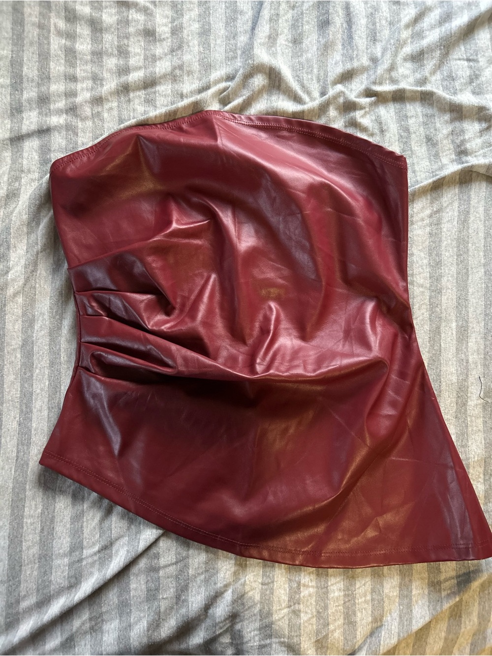 SHEIN Black Top with Burgundy Trim Strapless Corset